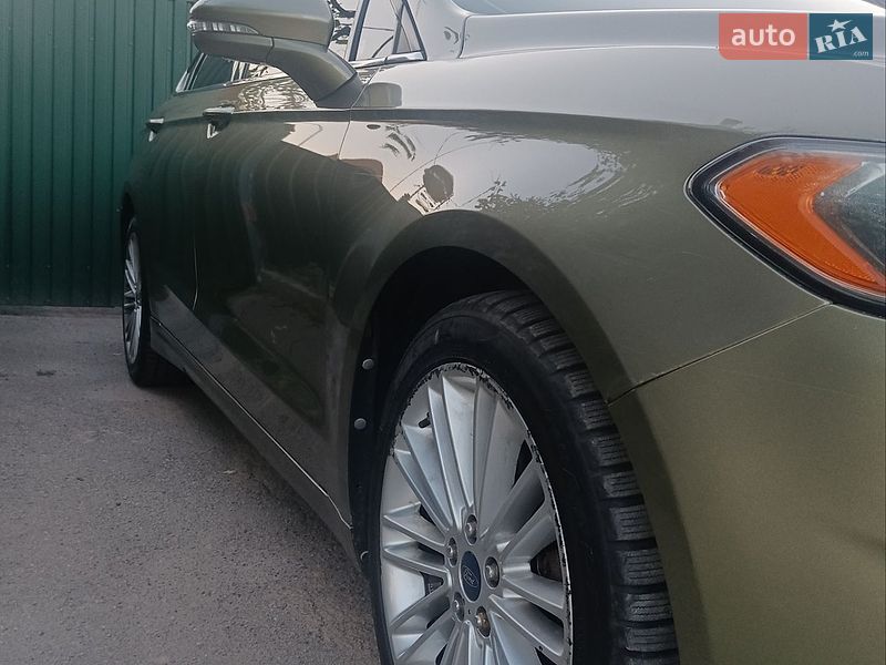 Седан Ford Fusion 2012 в Полтаві