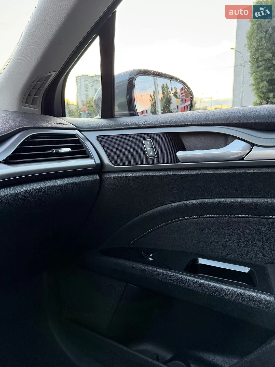 2012 Ford Fusion - мініатюра 28