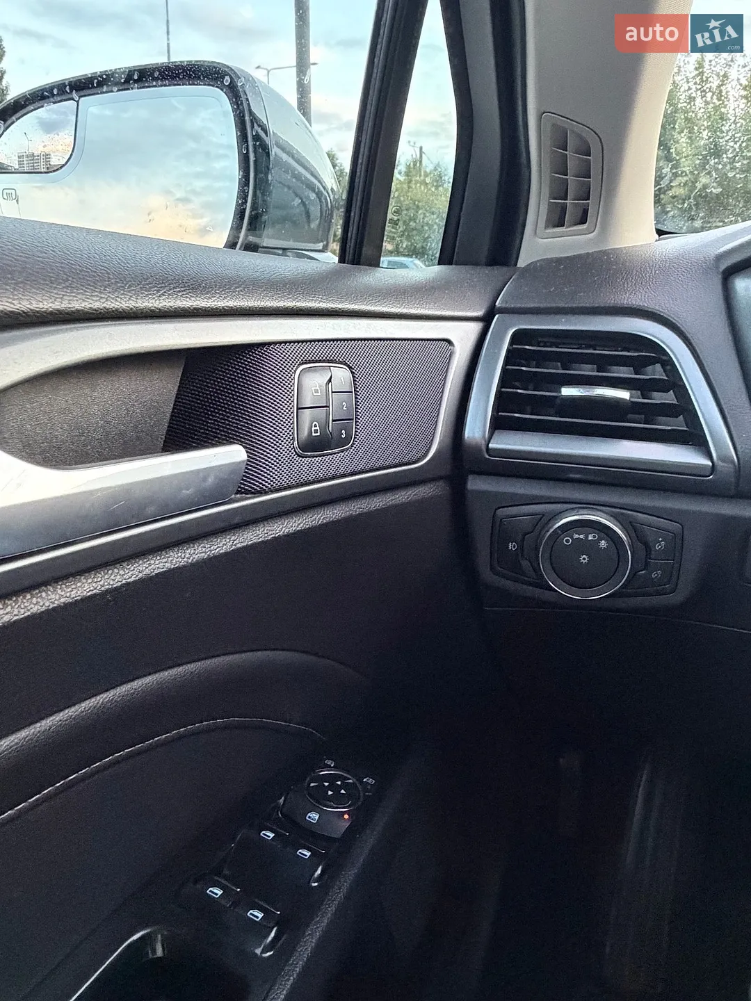 2012 Ford Fusion - мініатюра 26