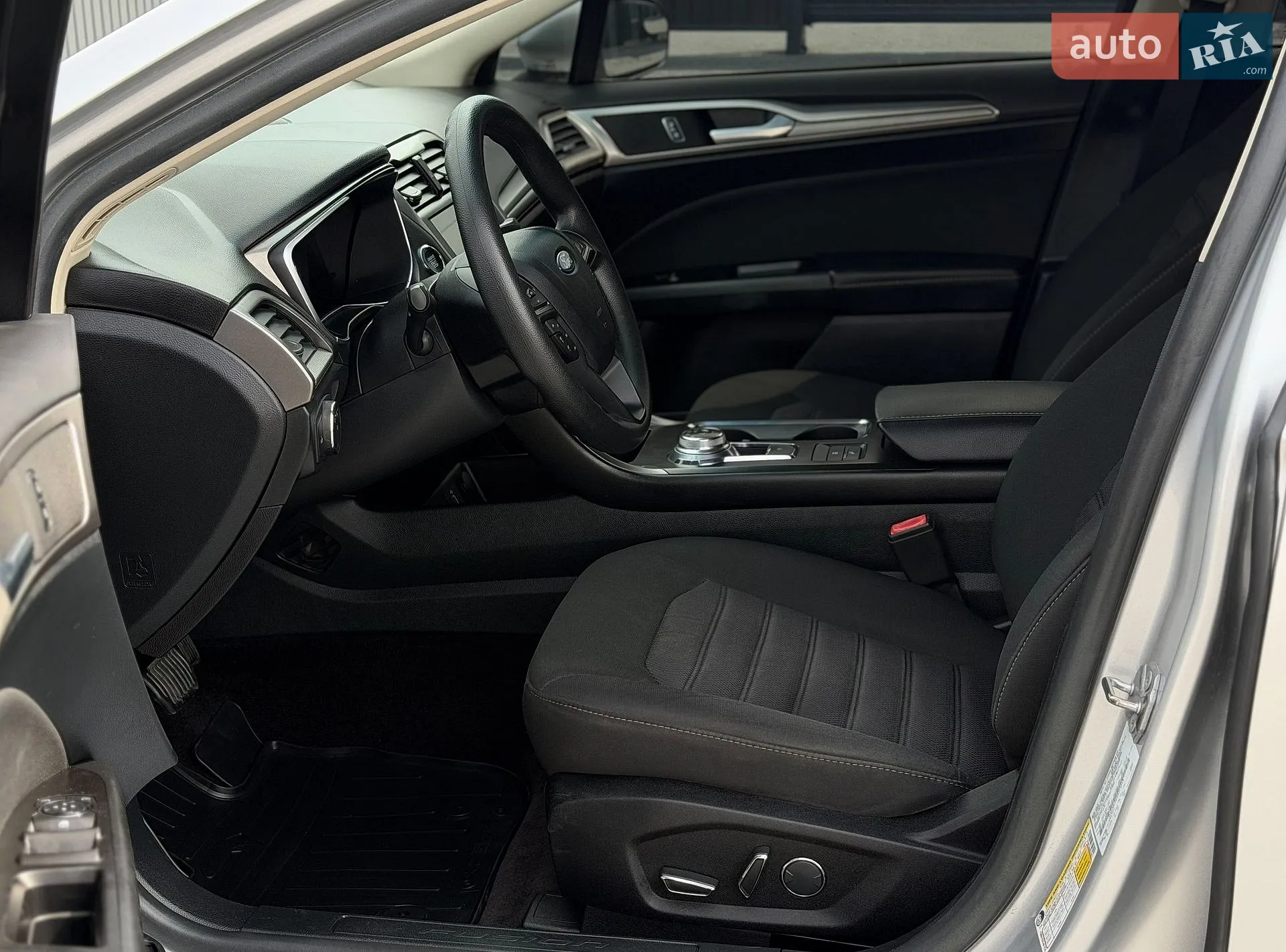2017 Ford Fusion - мініатюра 19