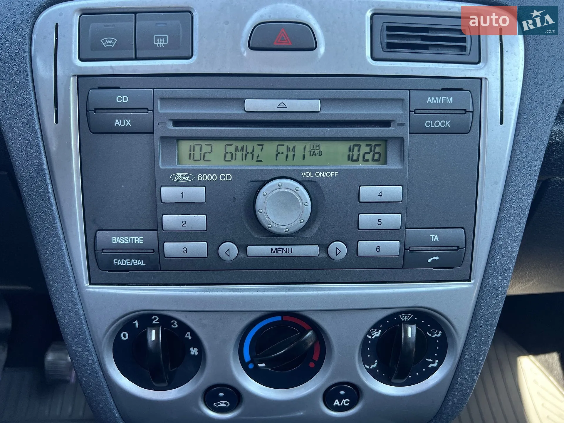 2010 Ford Fusion - мініатюра 21