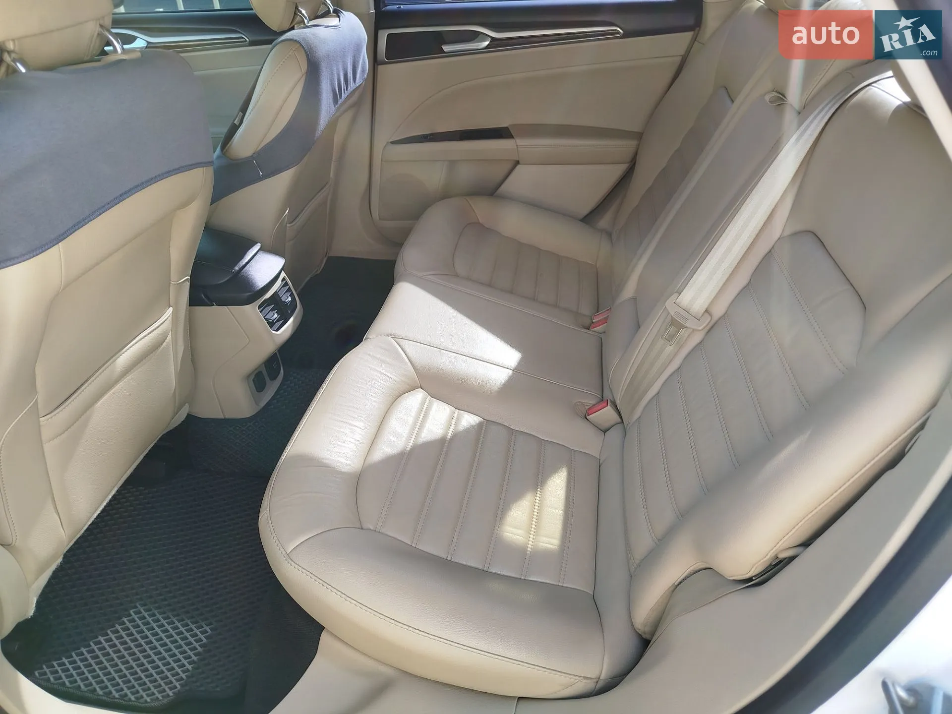 2013 Ford Fusion - мініатюра 25