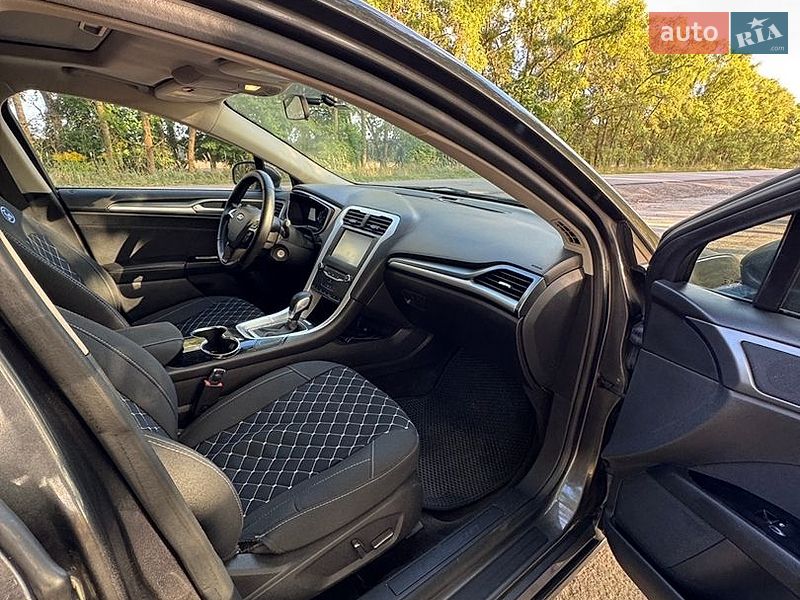Седан Ford Fusion 2015 в Шостке