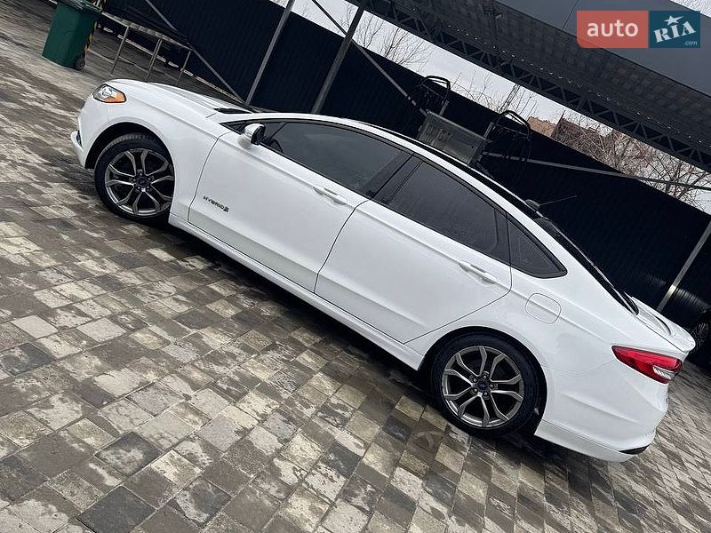 Седан Ford Fusion 2016 в Полтаве