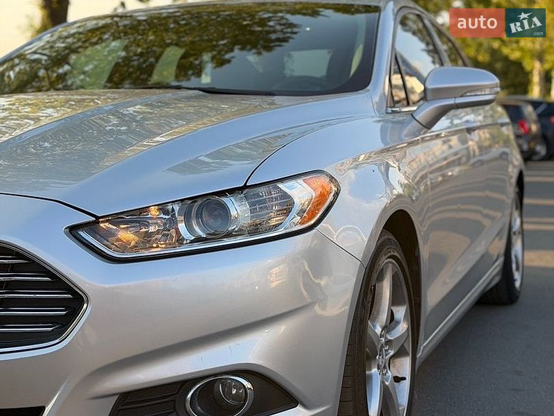 Седан Ford Fusion 2015 в Тернополе