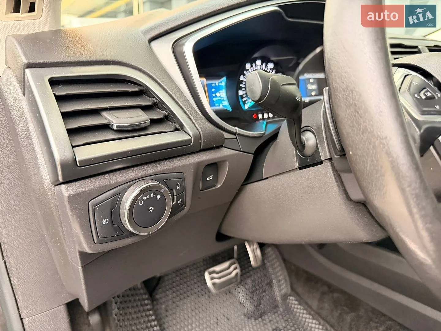 2015 Ford Fusion - мініатюра 41