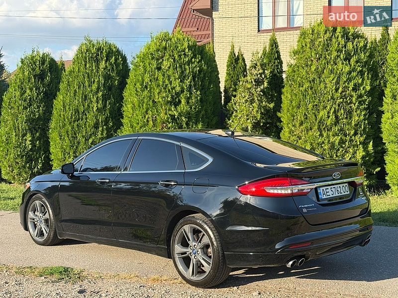 Седан Ford Fusion 2016 в Дніпрі