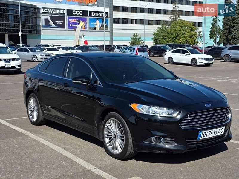 Седан Ford Fusion 2015 в Одесі