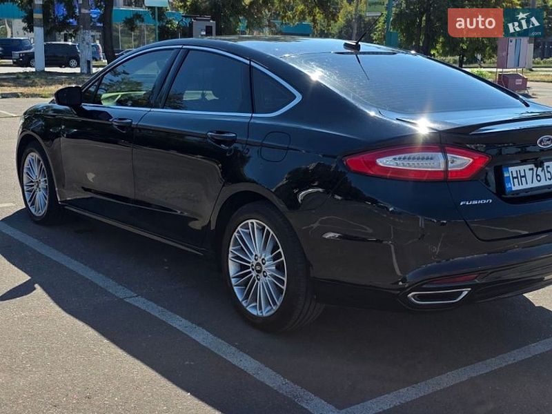 Седан Ford Fusion 2015 в Одесі