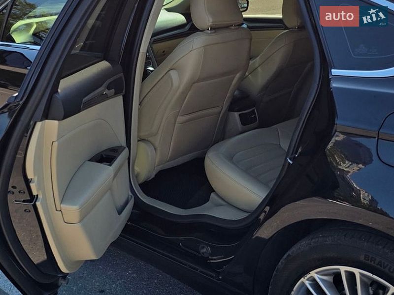Седан Ford Fusion 2015 в Одесі