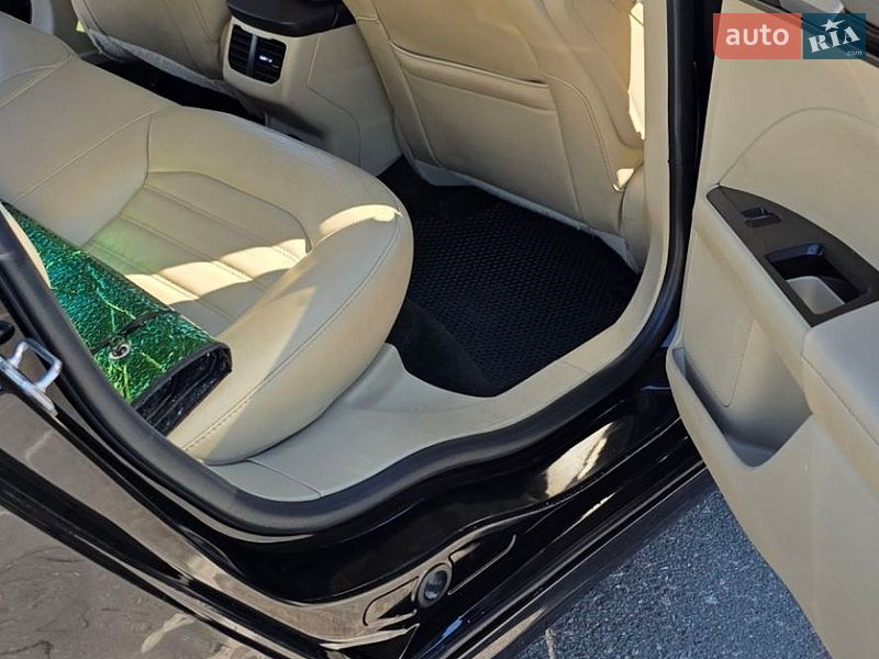 Седан Ford Fusion 2015 в Одесі
