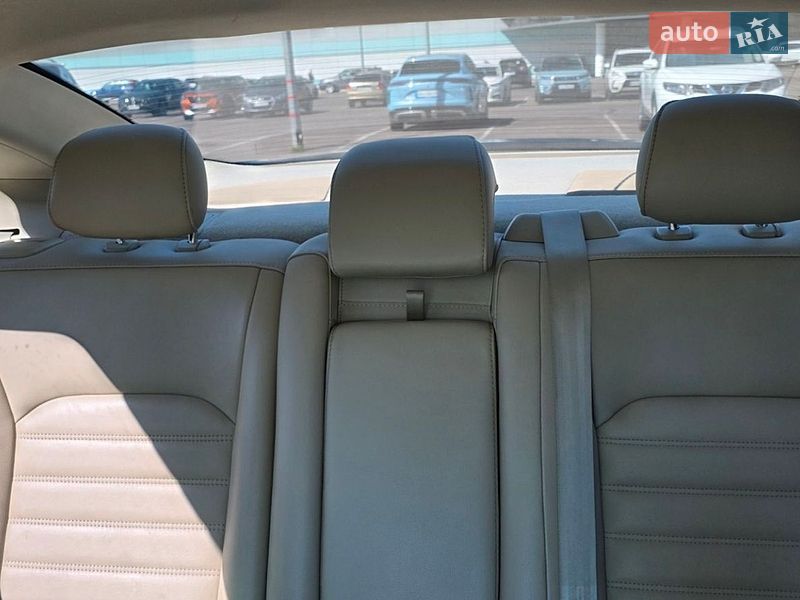 Седан Ford Fusion 2015 в Одесі