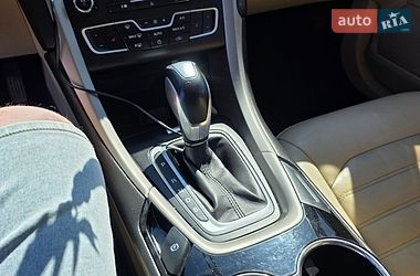 Седан Ford Fusion 2015 в Одесі