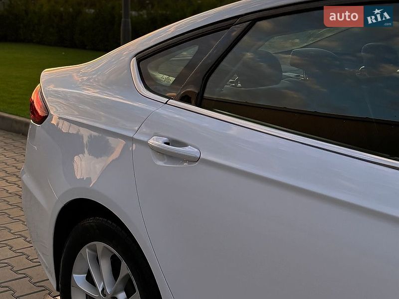 Седан Ford Fusion 2019 в Вінниці