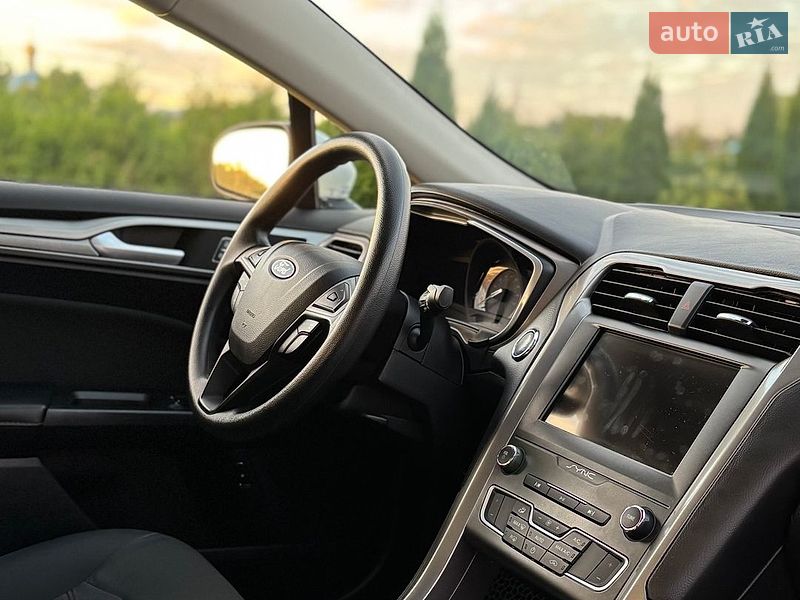 Седан Ford Fusion 2019 в Вінниці