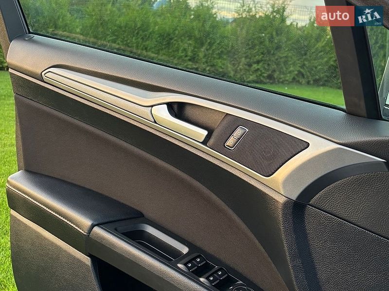 Седан Ford Fusion 2019 в Вінниці