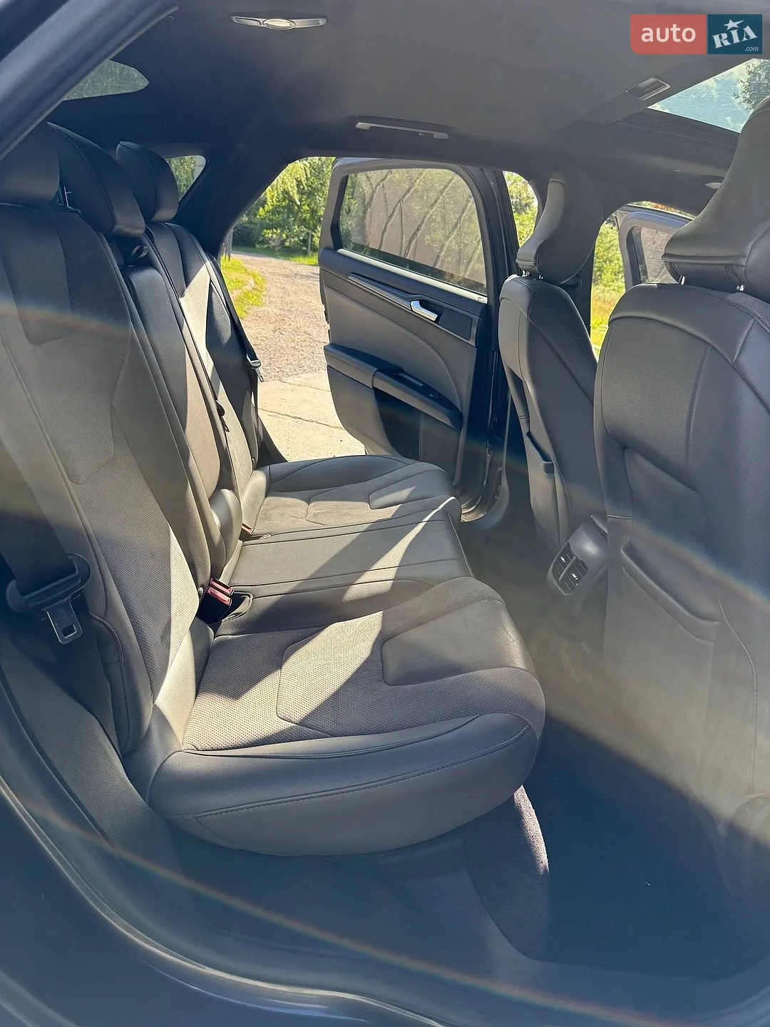 2016 Ford Fusion - мініатюра 40