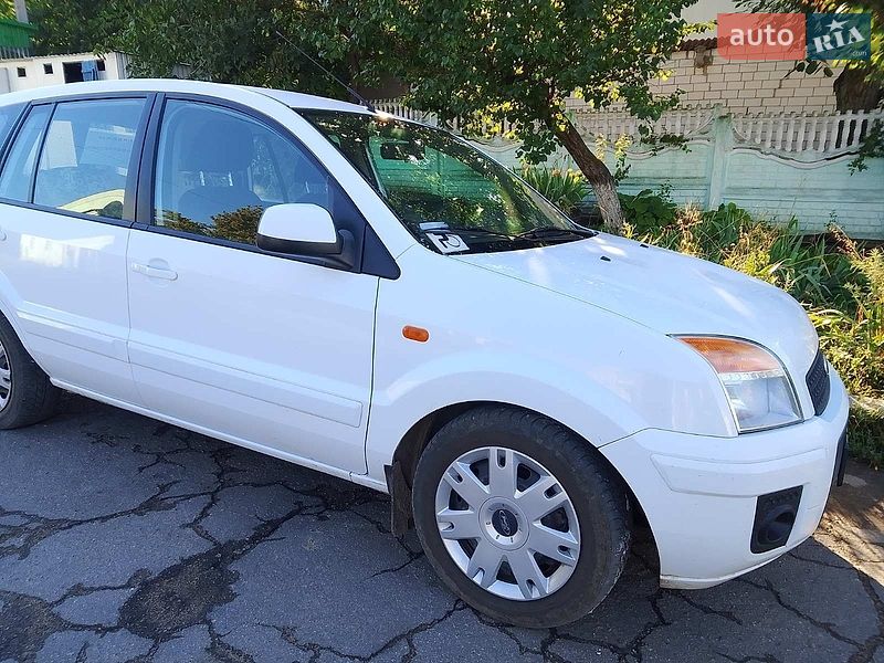 Хетчбек Ford Fusion 2011 в Захарівці