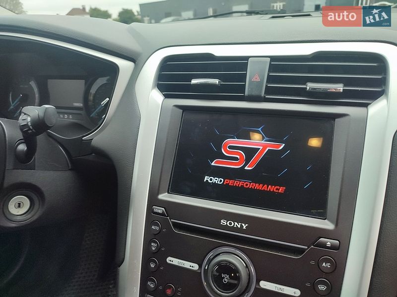Седан Ford Fusion 2013 в Ровно
