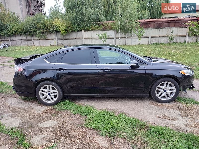 Седан Ford Fusion 2013 в Ровно