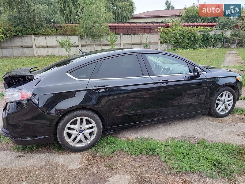 Седан Ford Fusion 2013 в Ровно