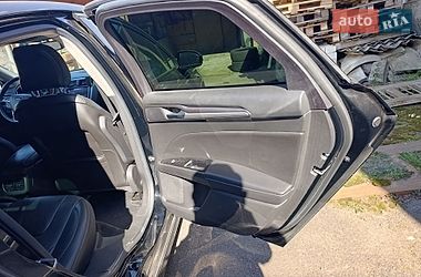 Седан Ford Fusion 2015 в Ровно