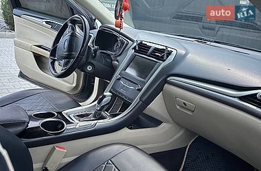 Седан Ford Fusion 2012 в Буську