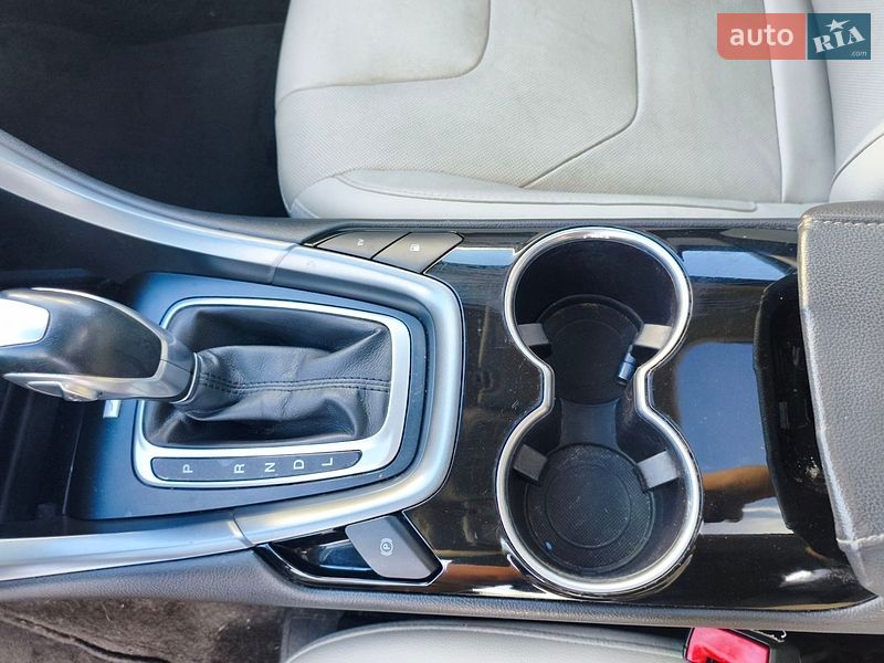 Седан Ford Fusion 2015 в Тернополі