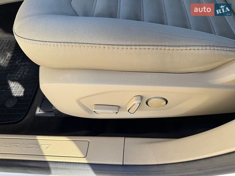 Седан Ford Fusion 2013 в Києві