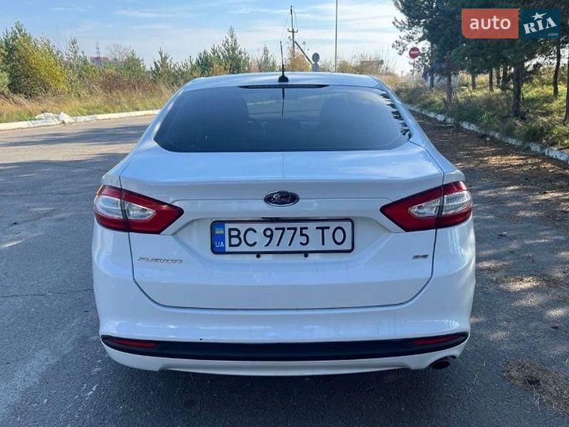 Седан Ford Fusion 2016 в Дніпрі