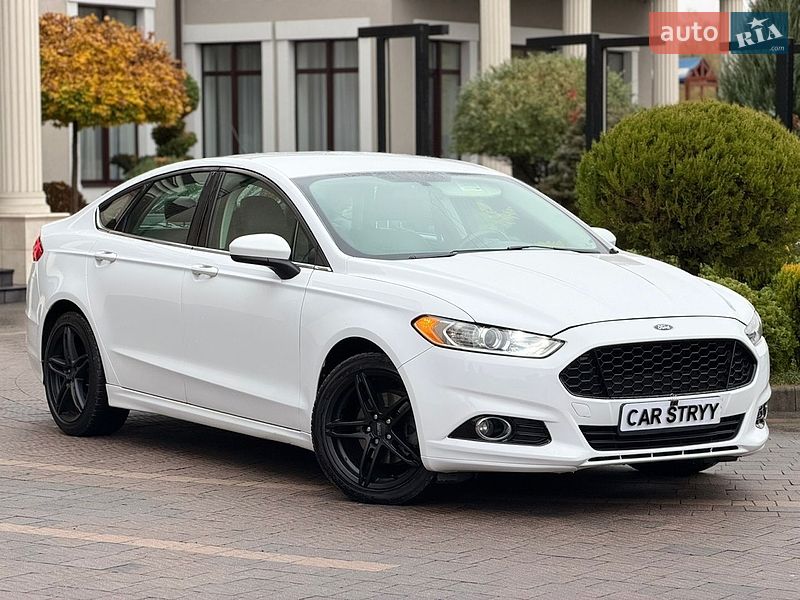Седан Ford Fusion 2014 в Стрые