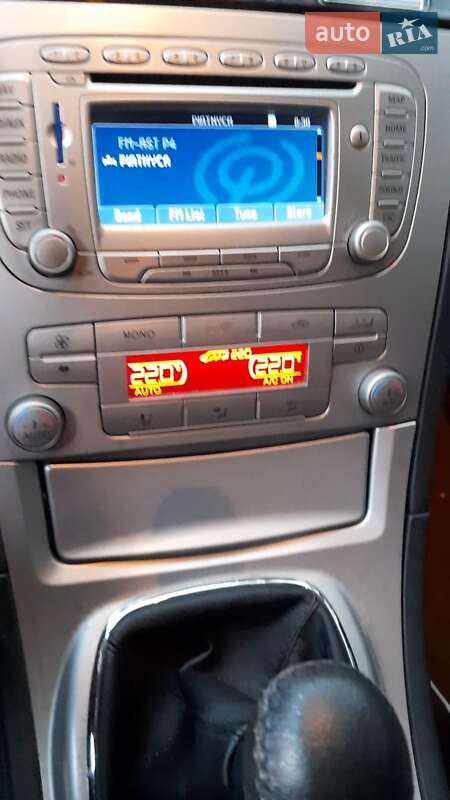 Минивэн Ford Galaxy 2008 в Черновцах