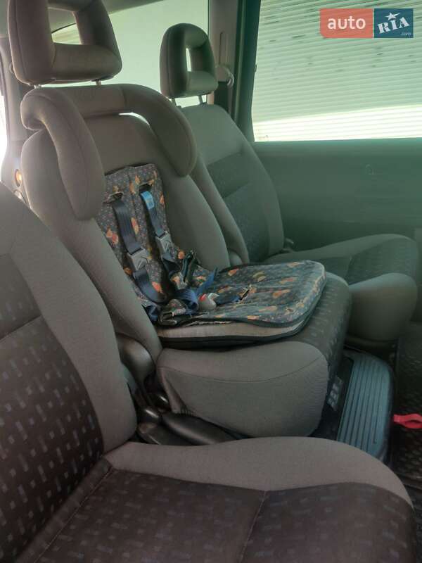 Универсал Ford Galaxy 2004 в Черновцах