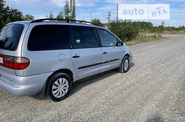 Минивэн Ford Galaxy 2000 в Надворной