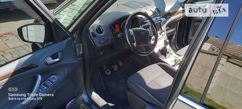 Мінівен Ford Galaxy 2009 в Івано-Франківську