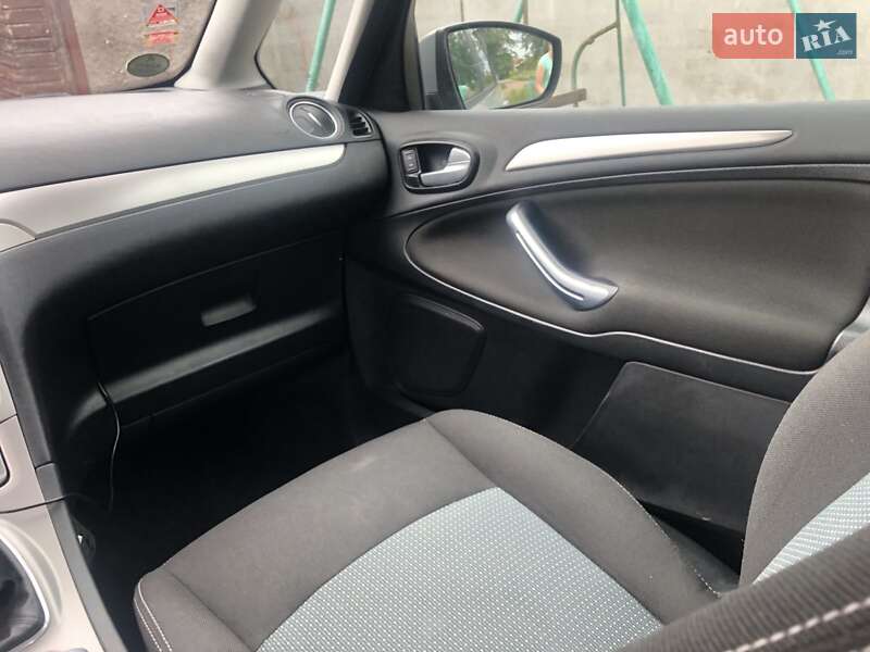 Минивэн Ford Galaxy 2011 в Нововолынске