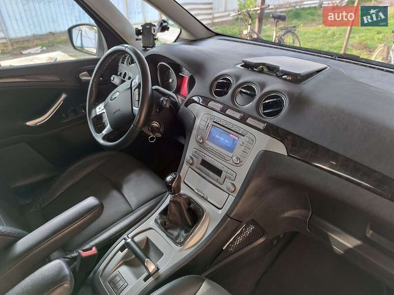 Минивэн Ford Galaxy 2008 в Барышевке