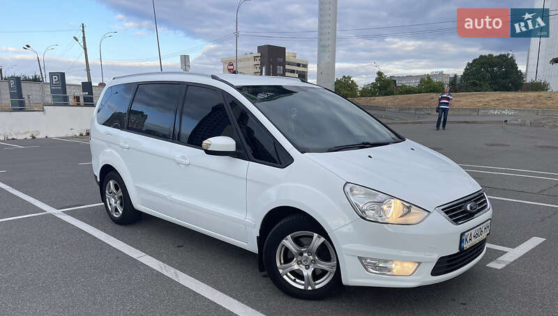 Минивэн Ford Galaxy 2011 в Киеве