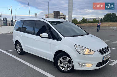 Минивэн Ford Galaxy 2011 в 