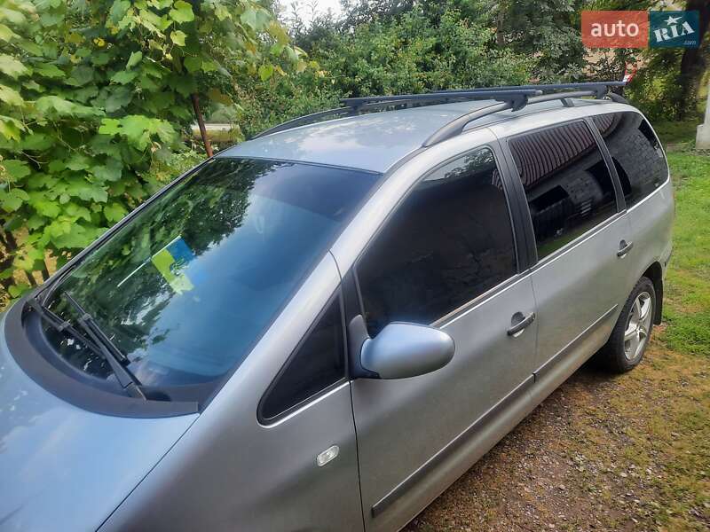 Мінівен Ford Galaxy 2004 в Ужгороді