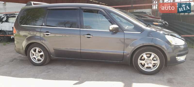 Минивэн Ford Galaxy 2010 в Киеве