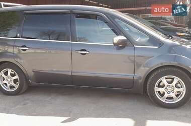 Минивэн Ford Galaxy 2010 в 
