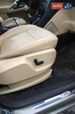 Минивэн Ford Galaxy 2011 в 
