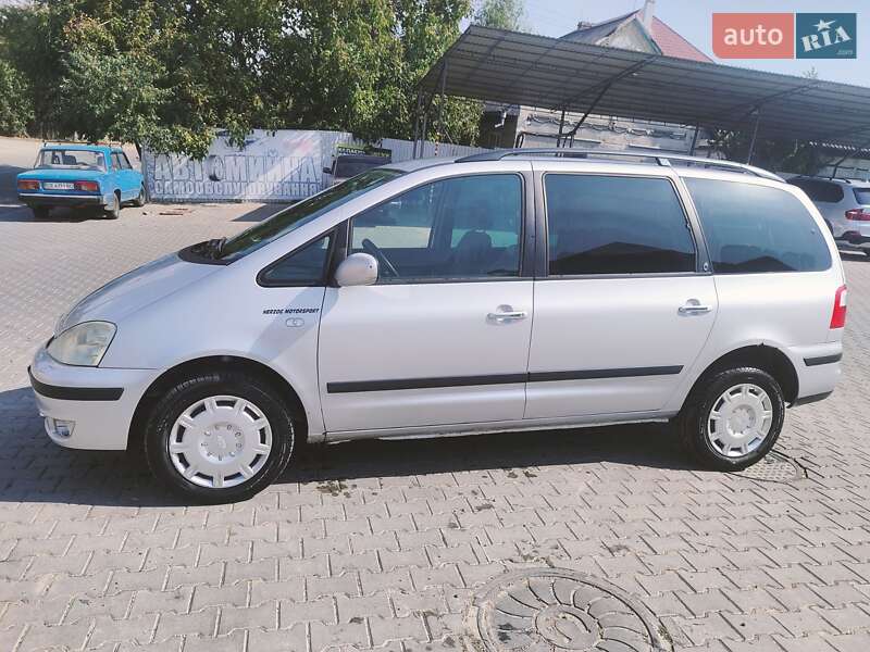 Минивэн Ford Galaxy 2005 в Черновцах