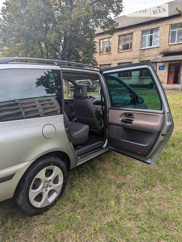 Минивэн Ford Galaxy 2005 в Хотине