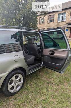 Минивэн Ford Galaxy 2005 в 