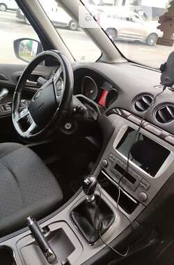 Минивэн Ford Galaxy 2009 в 