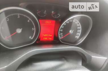 Минивэн Ford Galaxy 2009 в 