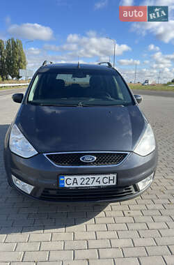 Минивэн Ford Galaxy 2009 в 