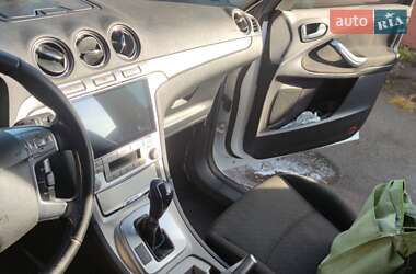 Минивэн Ford Galaxy 2010 в 
